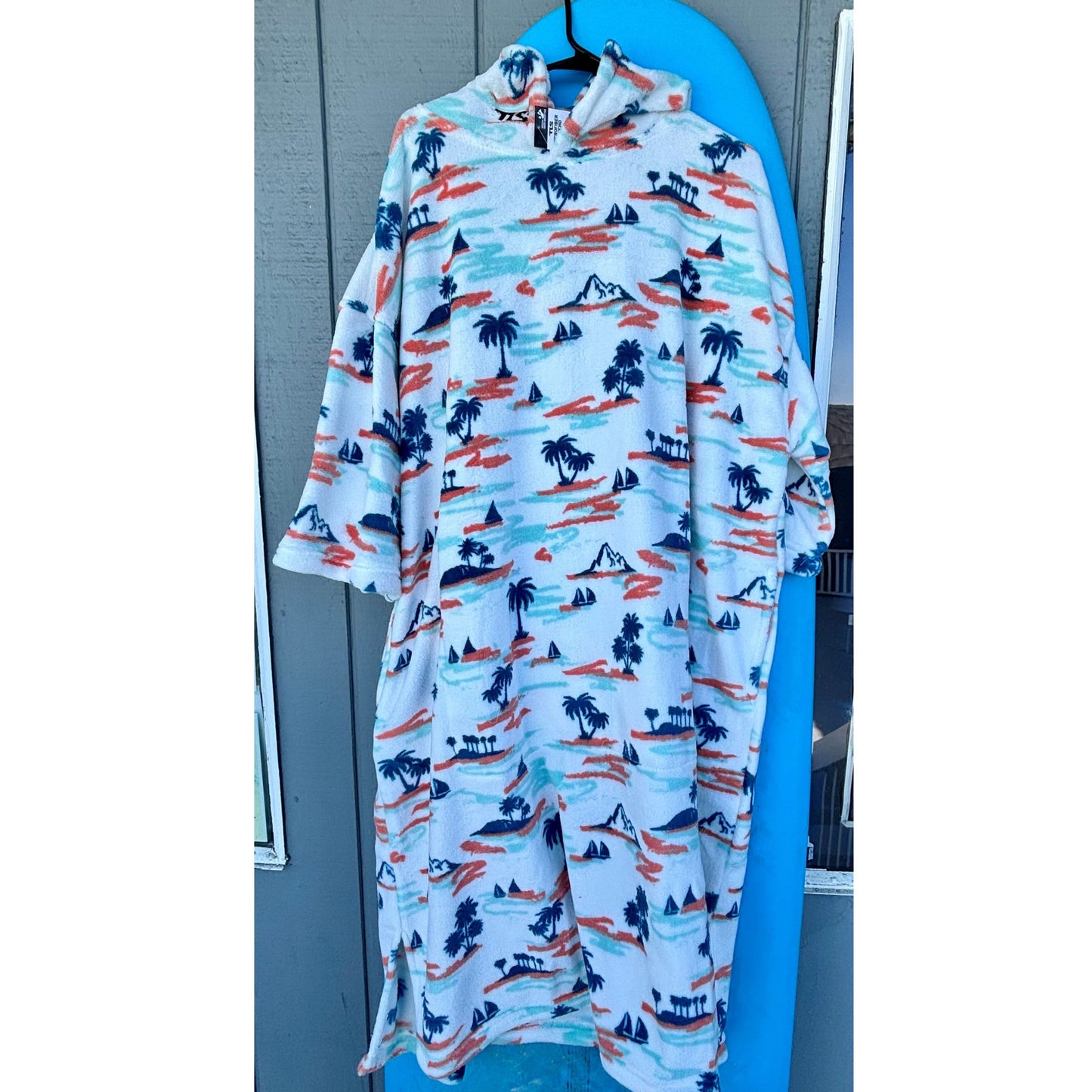 Surfer and paddler Changing poncho robe gift set