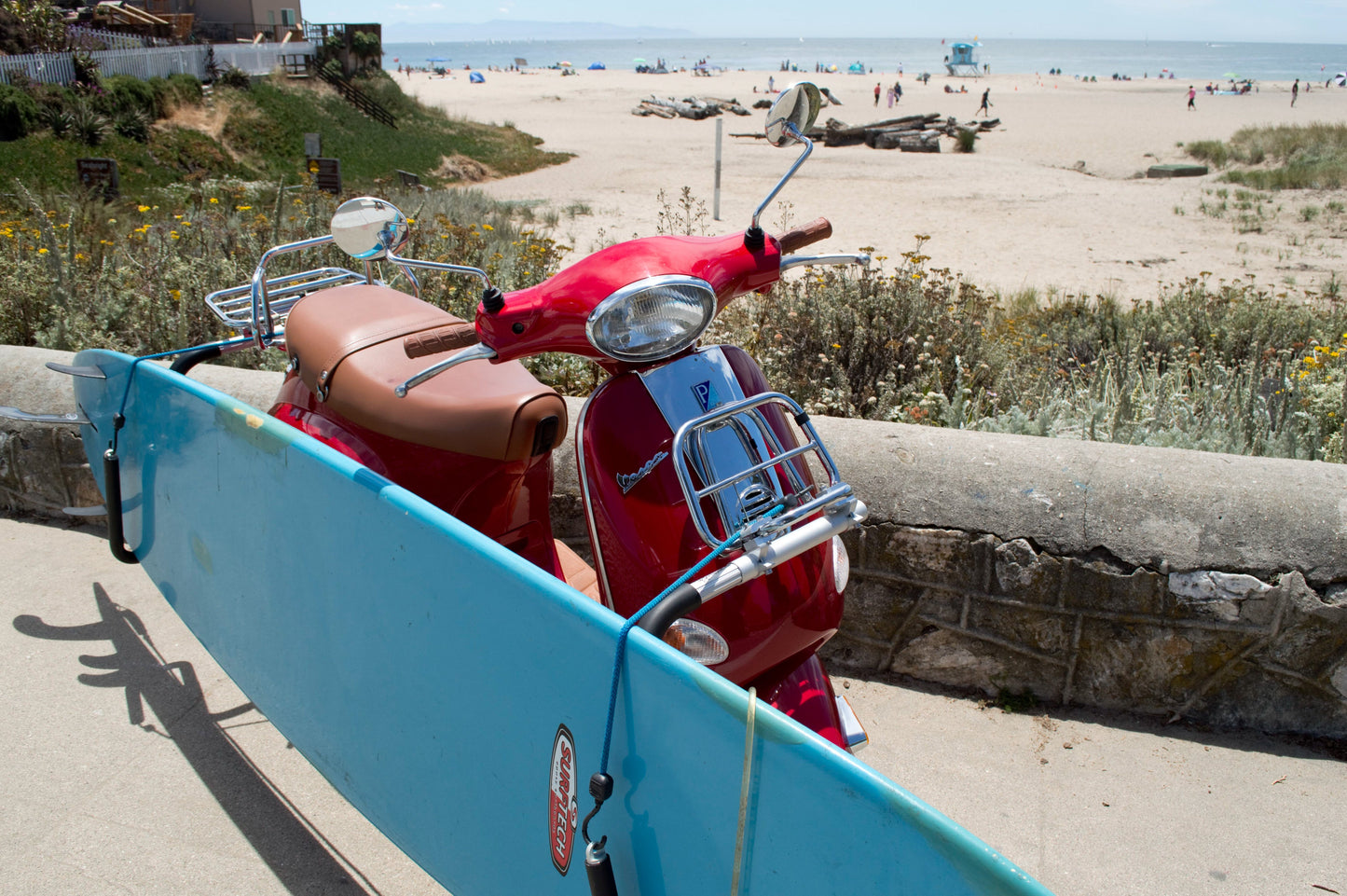 Moped scooter Surfboard and longboard Rack side mount