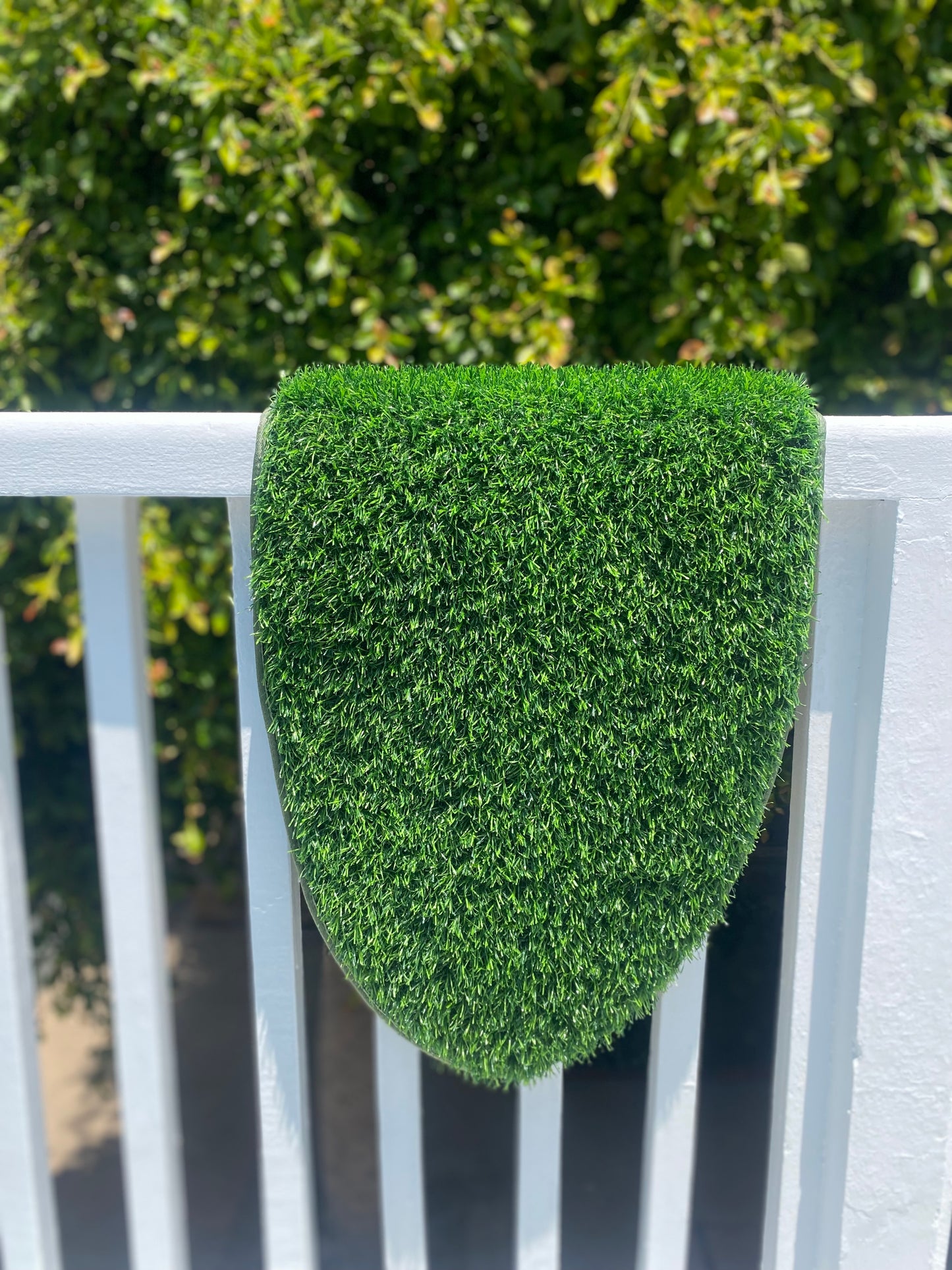 Turfboard - Surfboard shaped  grass Changing Mat